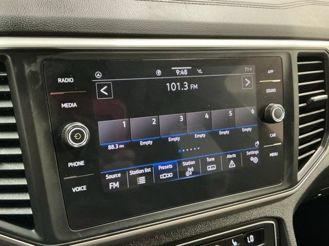 Used 2021 Volkswagen Atlas Cross Sport SE FWD image 23