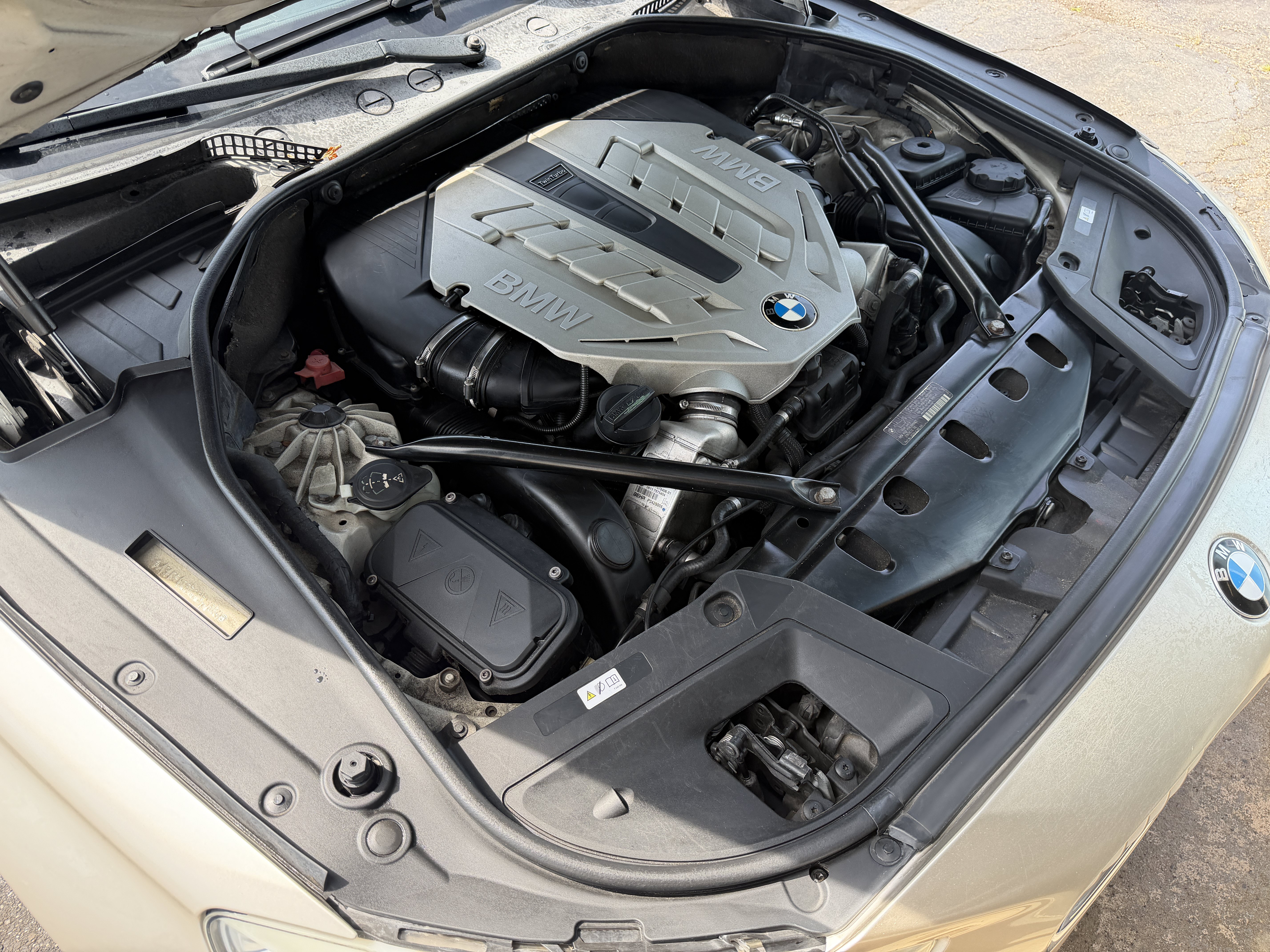 Used 2012 BMW 550i Gran Turismo xDrive w/ Driver Assistance Pkg AWD/4WD image 35