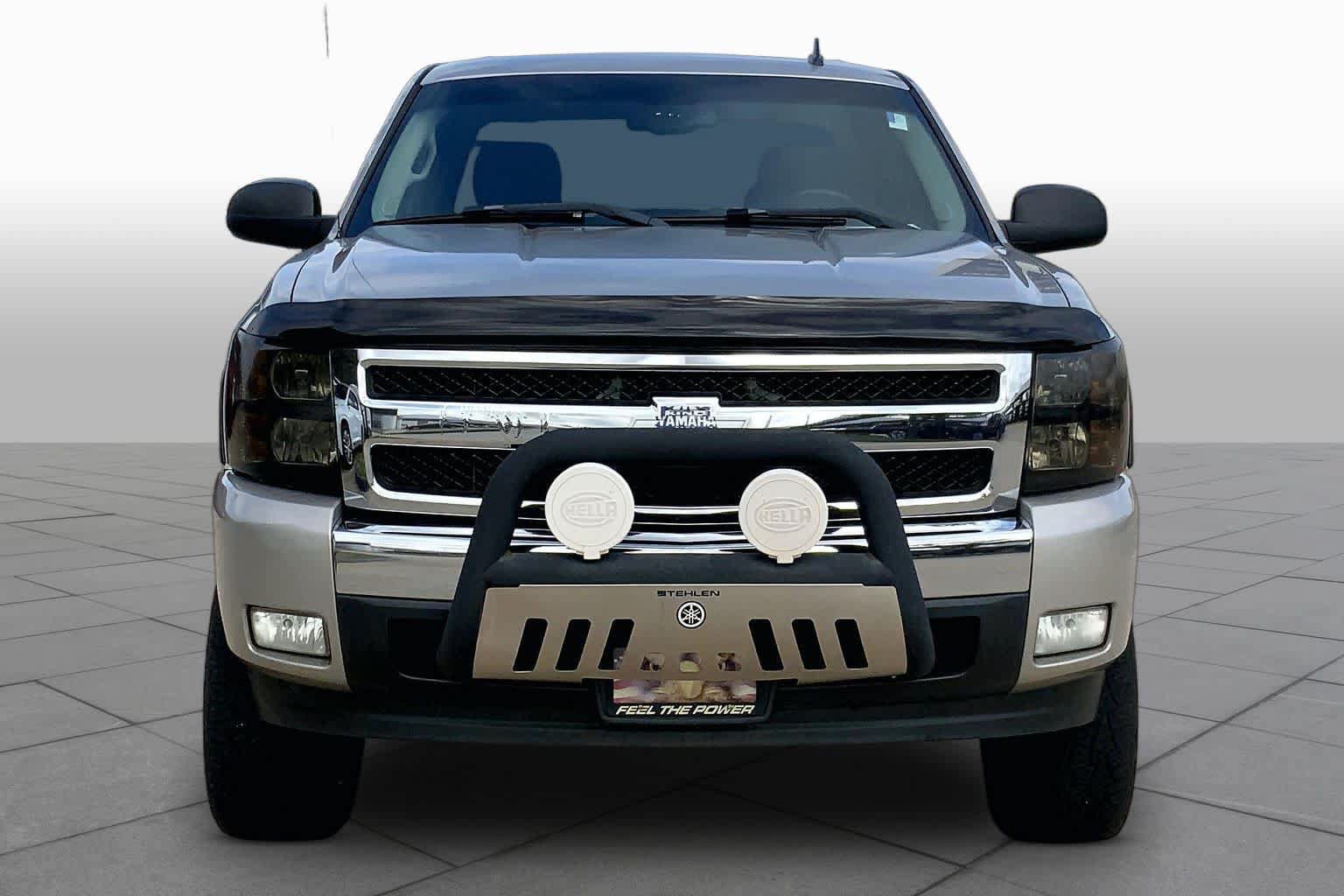 Used 2007 Chevrolet Silverado 1500 LT w/ 1LT Convenience Package AWD/4WD image 3