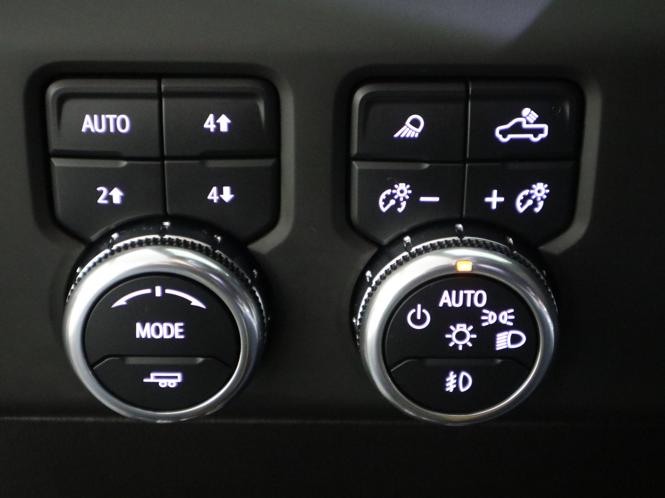 Used 2025 GMC Sierra 2500 Denali Ultimate image 32