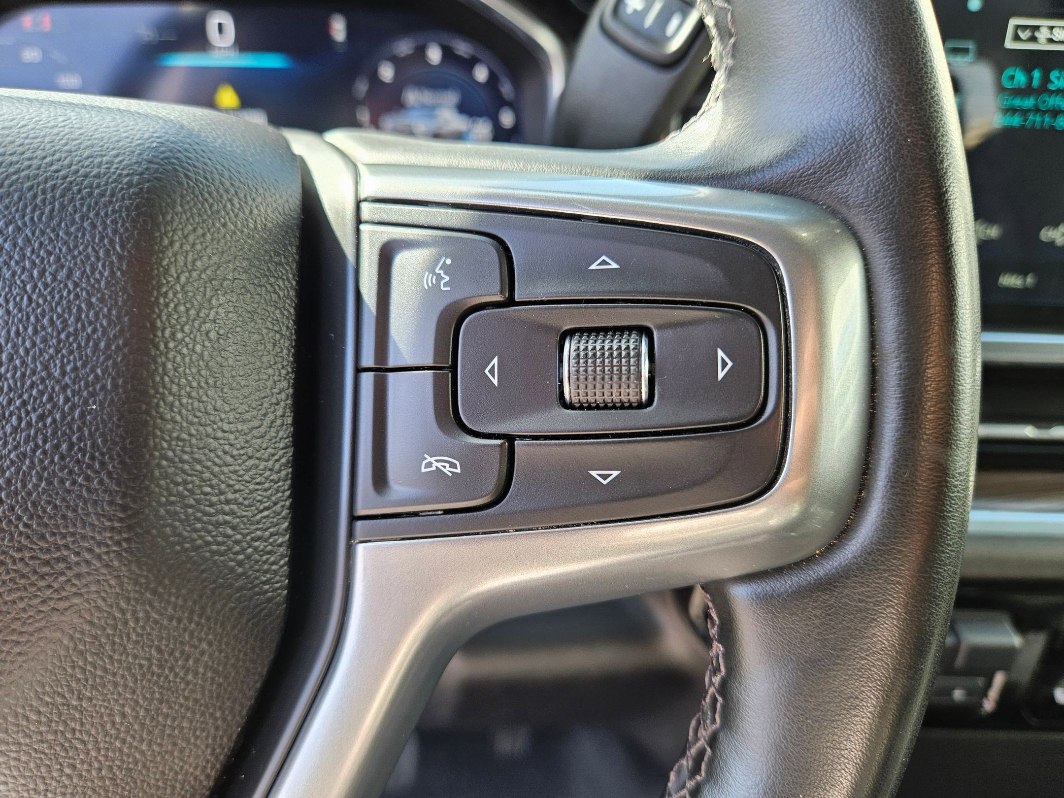 Used 2024 Chevrolet Silverado 3500 LT w/ Convenience Package image 21