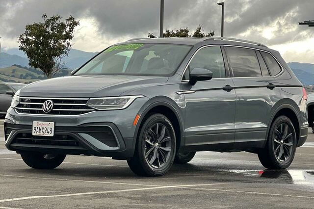 Certified 2022 Volkswagen Tiguan SE FWD image 8