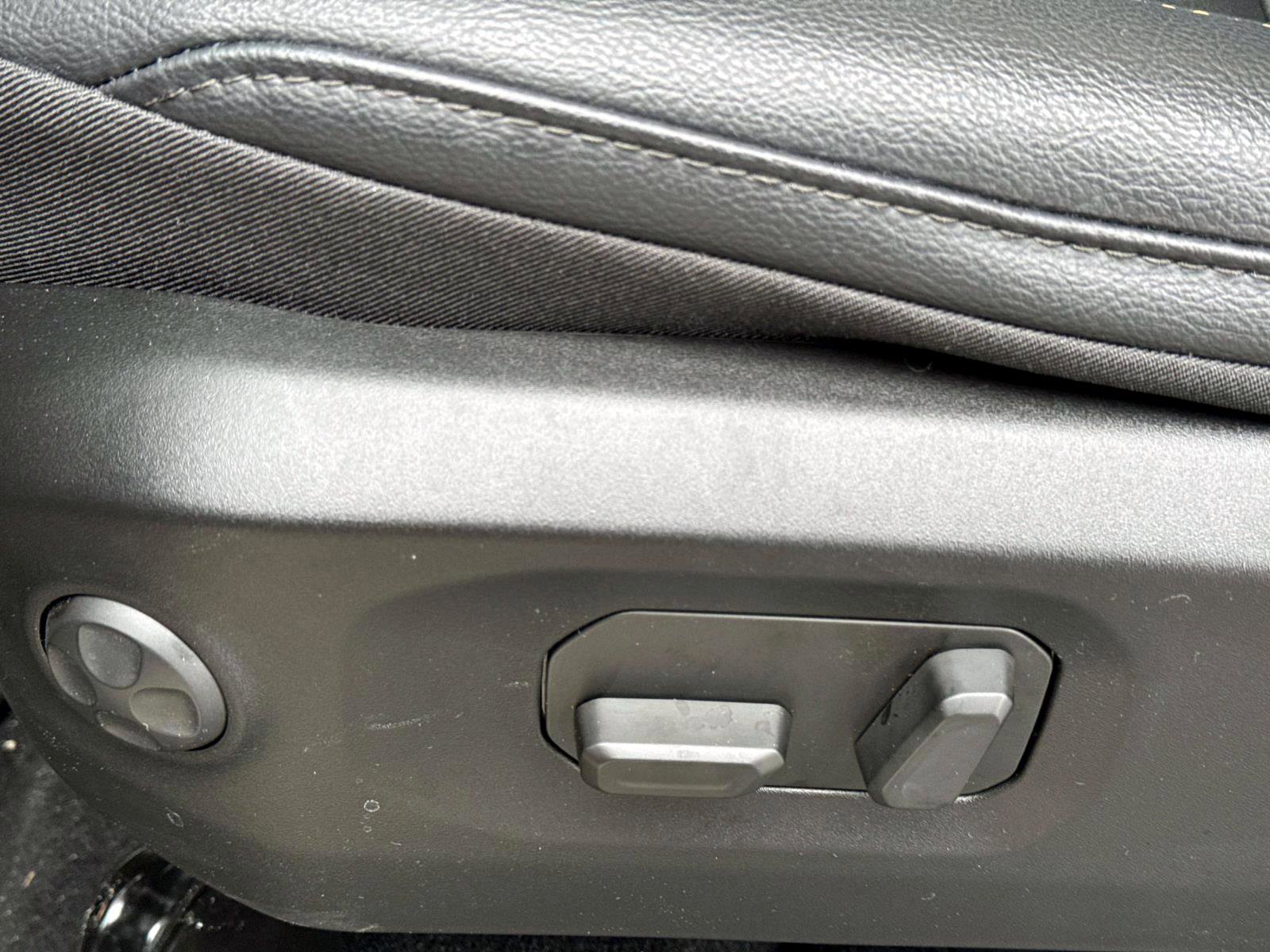 New 2026 Jeep Wrangler Unlimited Sahara image 12