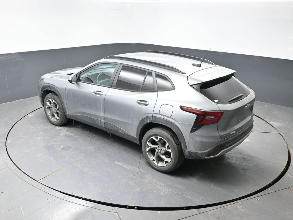 Used 2024 Chevrolet Trax LT w/ Driver Confidence Package image 17