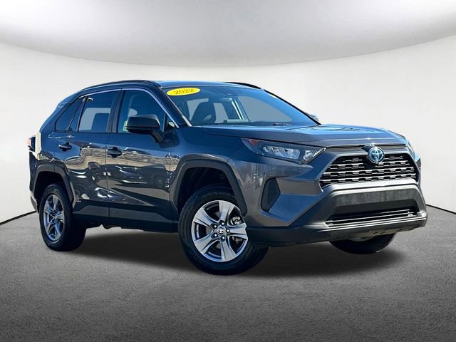 Used 2022 Toyota RAV4 LE image 2