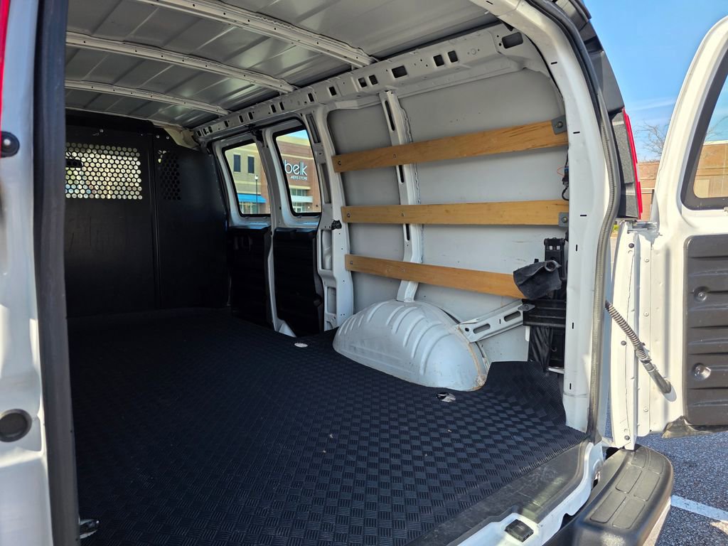 Used 2024 Chevrolet Express 2500 w/ Driver Convenience Package image 21