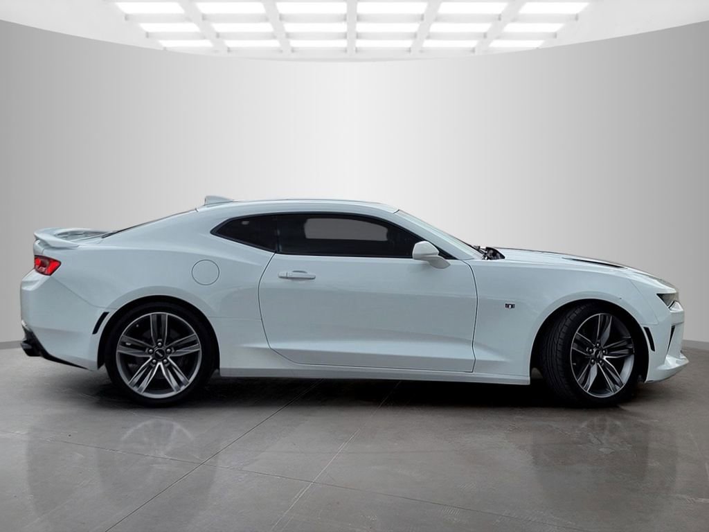Used 2018 Chevrolet Camaro SS RWD image 3