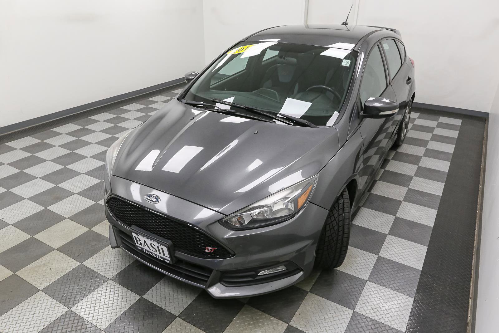 Used 2017 Ford Focus ST image 6