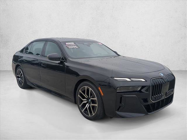 Used 2025 BMW 740i xDrive w/ Premium Package image 3