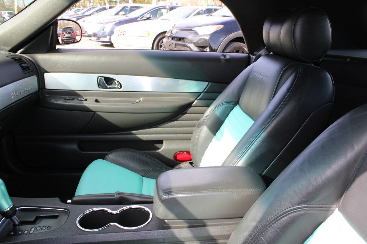 Used 2002 Ford Thunderbird Deluxe RWD image 14