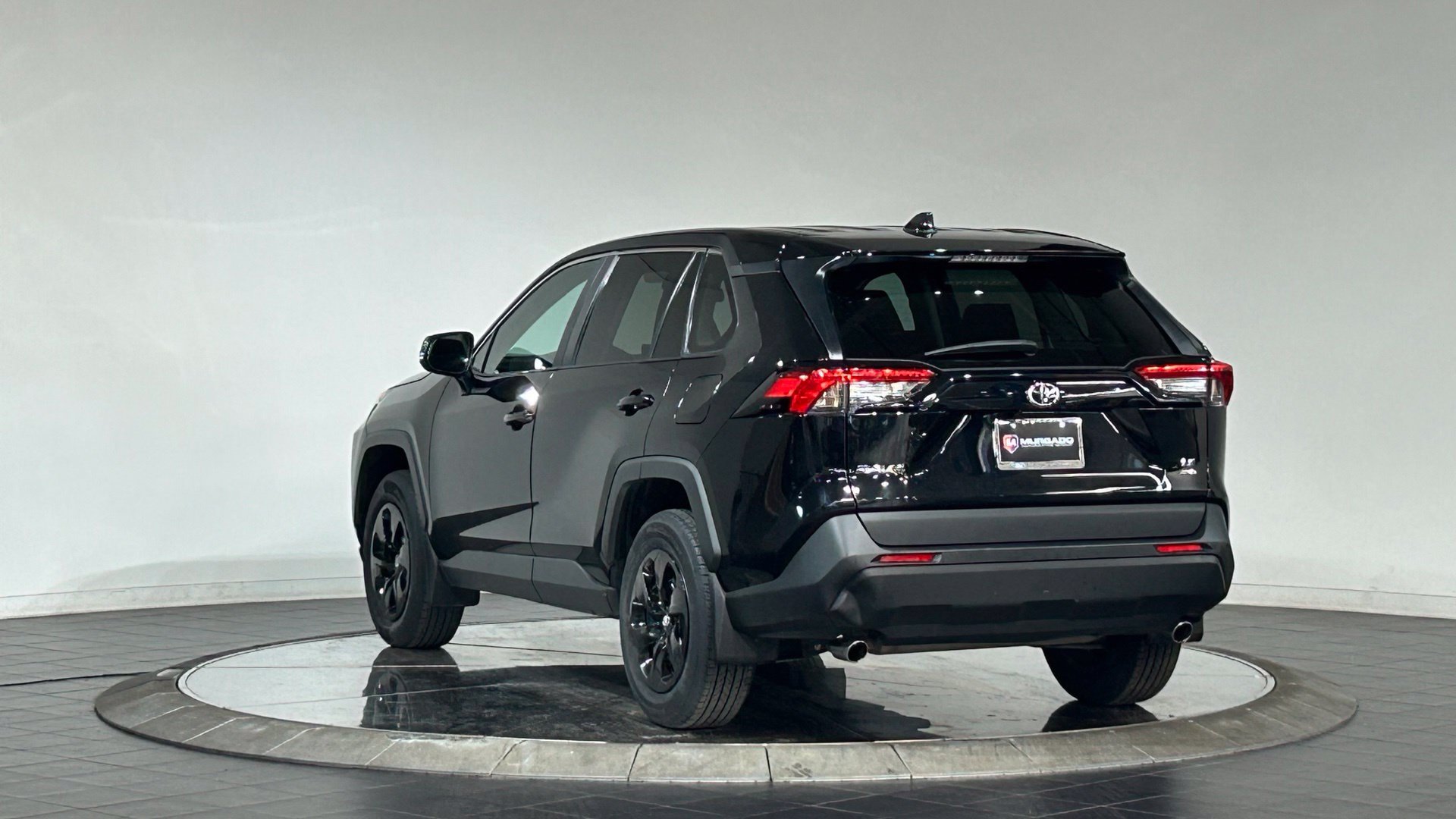 Used 2022 Toyota RAV4 LE AWD/4WD image 7