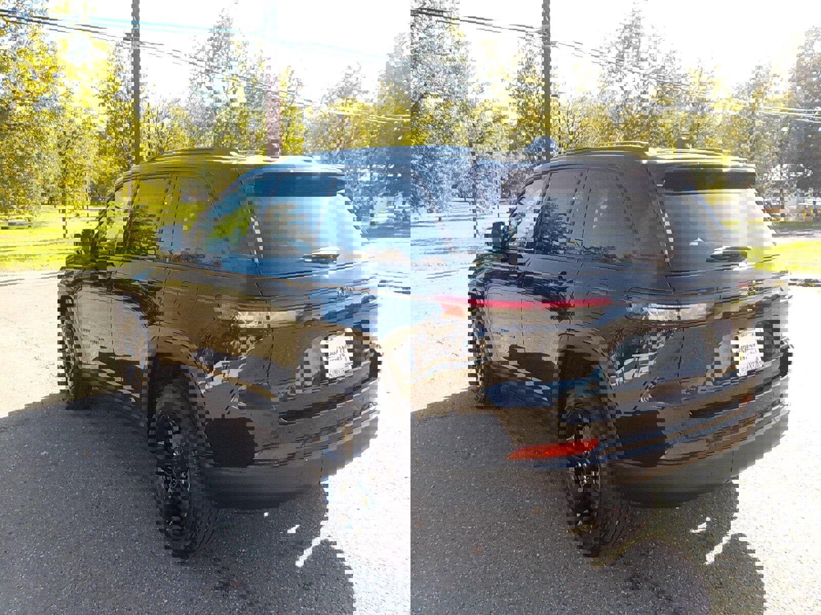 New 2025 Jeep Grand Cherokee Limited w/ Black Appearance Package image 5