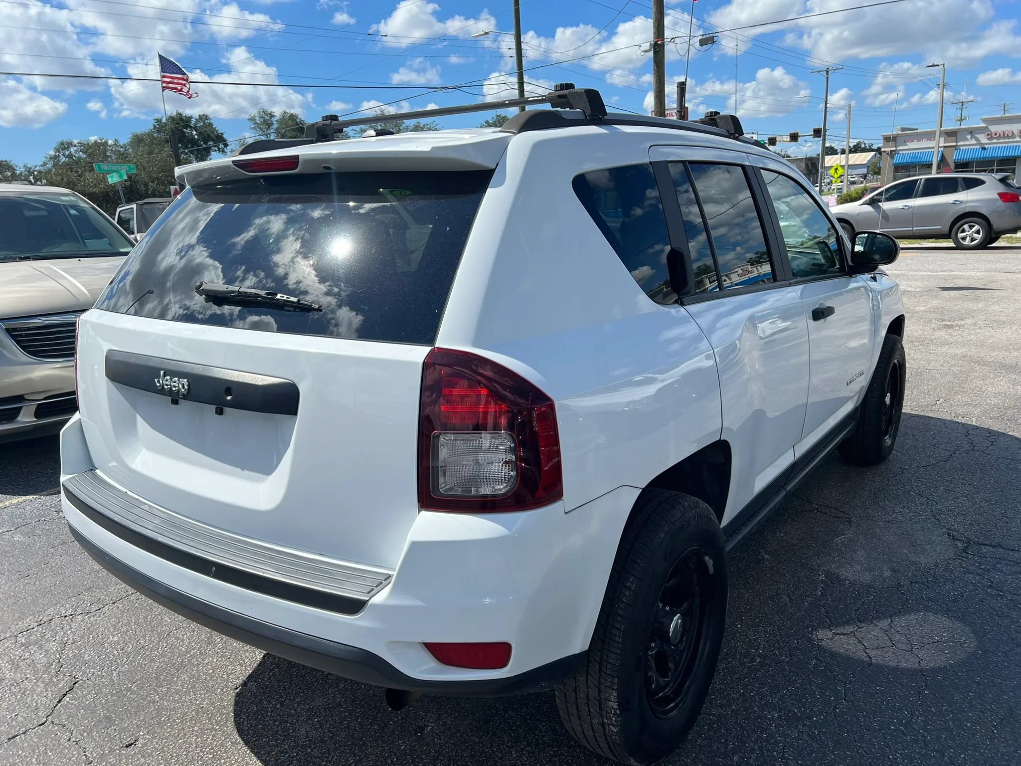 Used 2017 Jeep Compass Sport FWD image 5