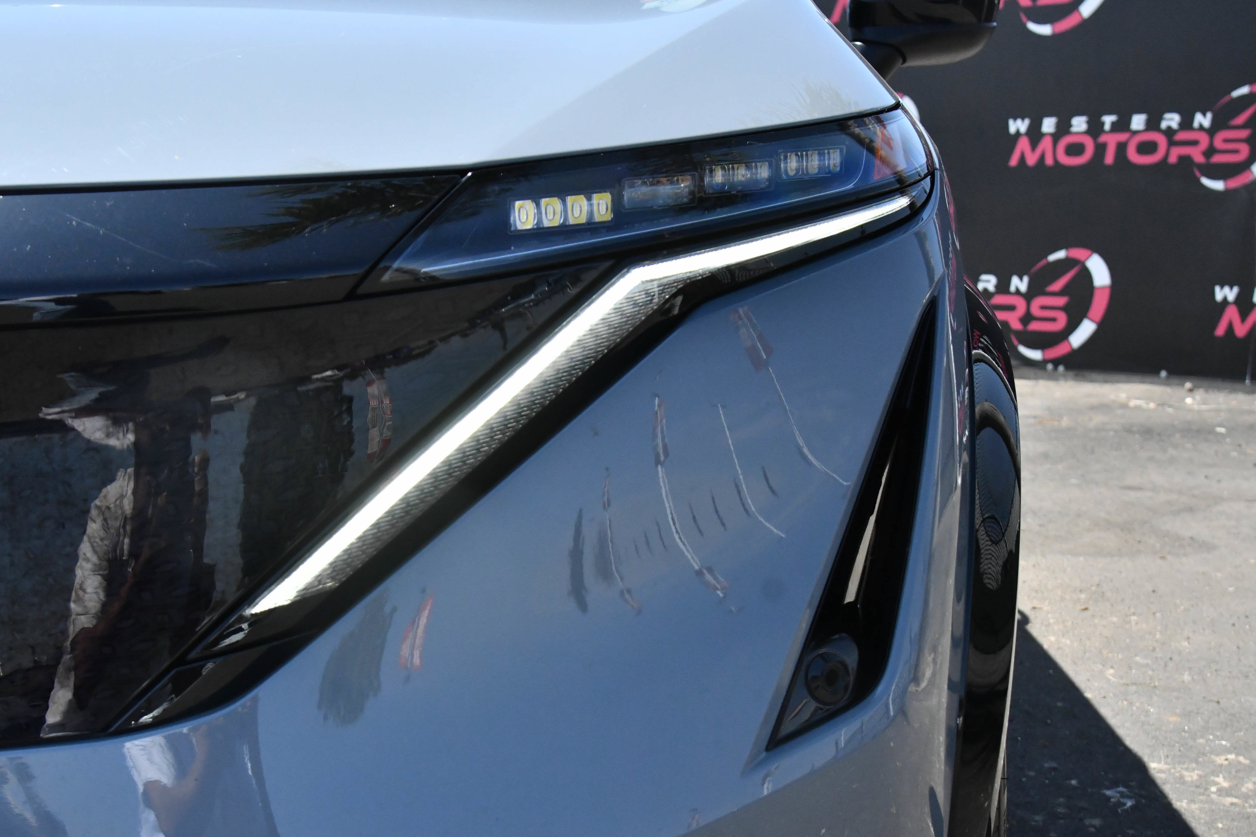 Used 2024 Nissan Ariya FWD image 11