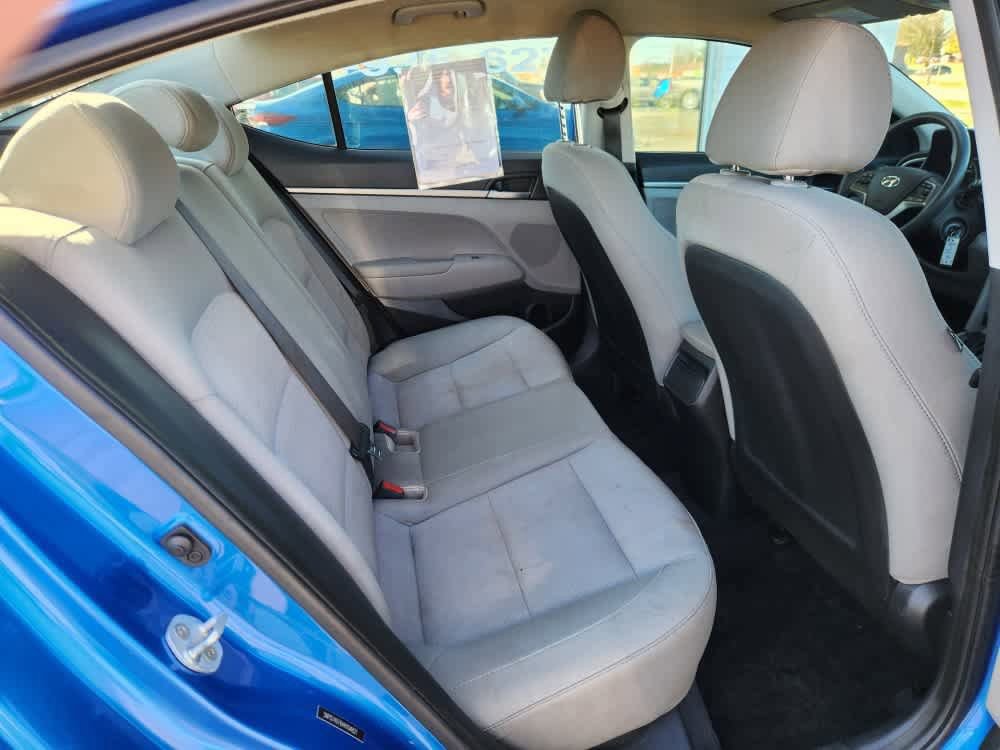 Used 2017 Hyundai Elantra SE FWD image 12