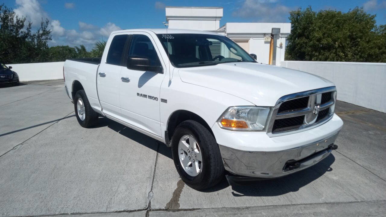 Used 2012 RAM 1500 Classic SLT w/ Protection Group AWD/4WD image 4