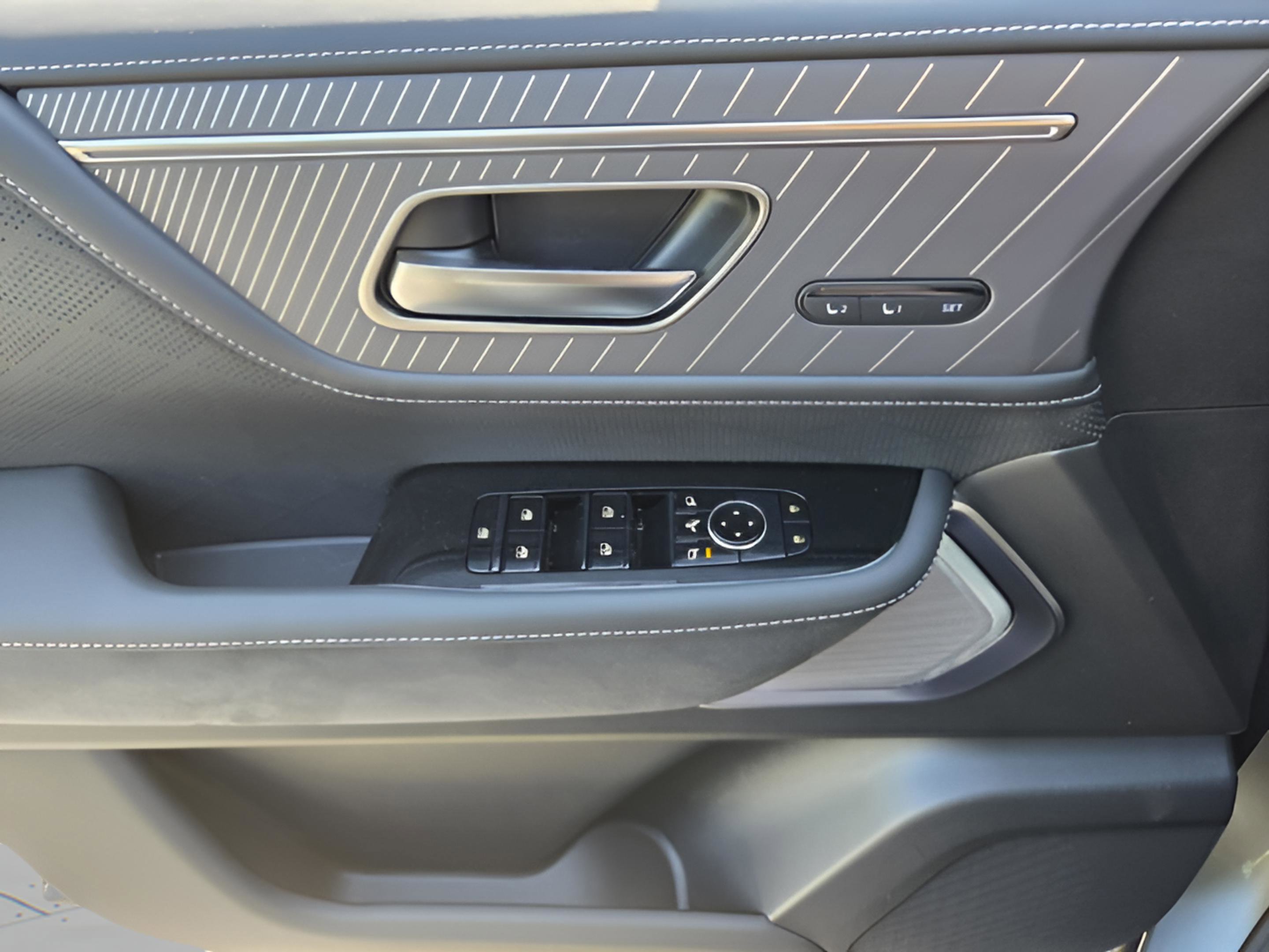 New 2026 INFINITI QX80 Autograph w/ Premium Cargo Package AWD/4WD image 29