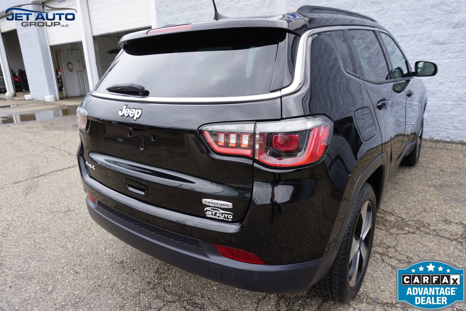Used 2018 Jeep Compass Latitude w/ Popular Equipment Group AWD/4WD image 11