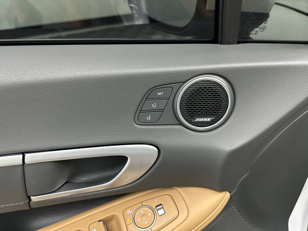 Used 2025 Hyundai Sonata Limited FWD image 12
