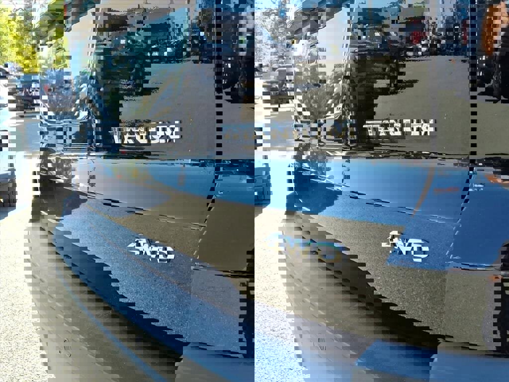 Used 2022 Ford EcoSport Titanium image 7