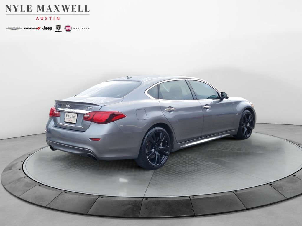 Used 2016 INFINITI Q70 L 5.6 w/ V8 Deluxe Technology Package image 16