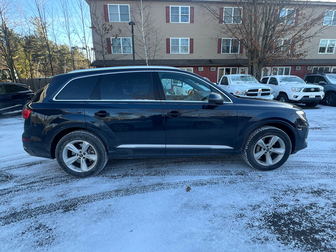 Used 2025 Audi Q7 3.0T Premium w/ Convenience Package image 6