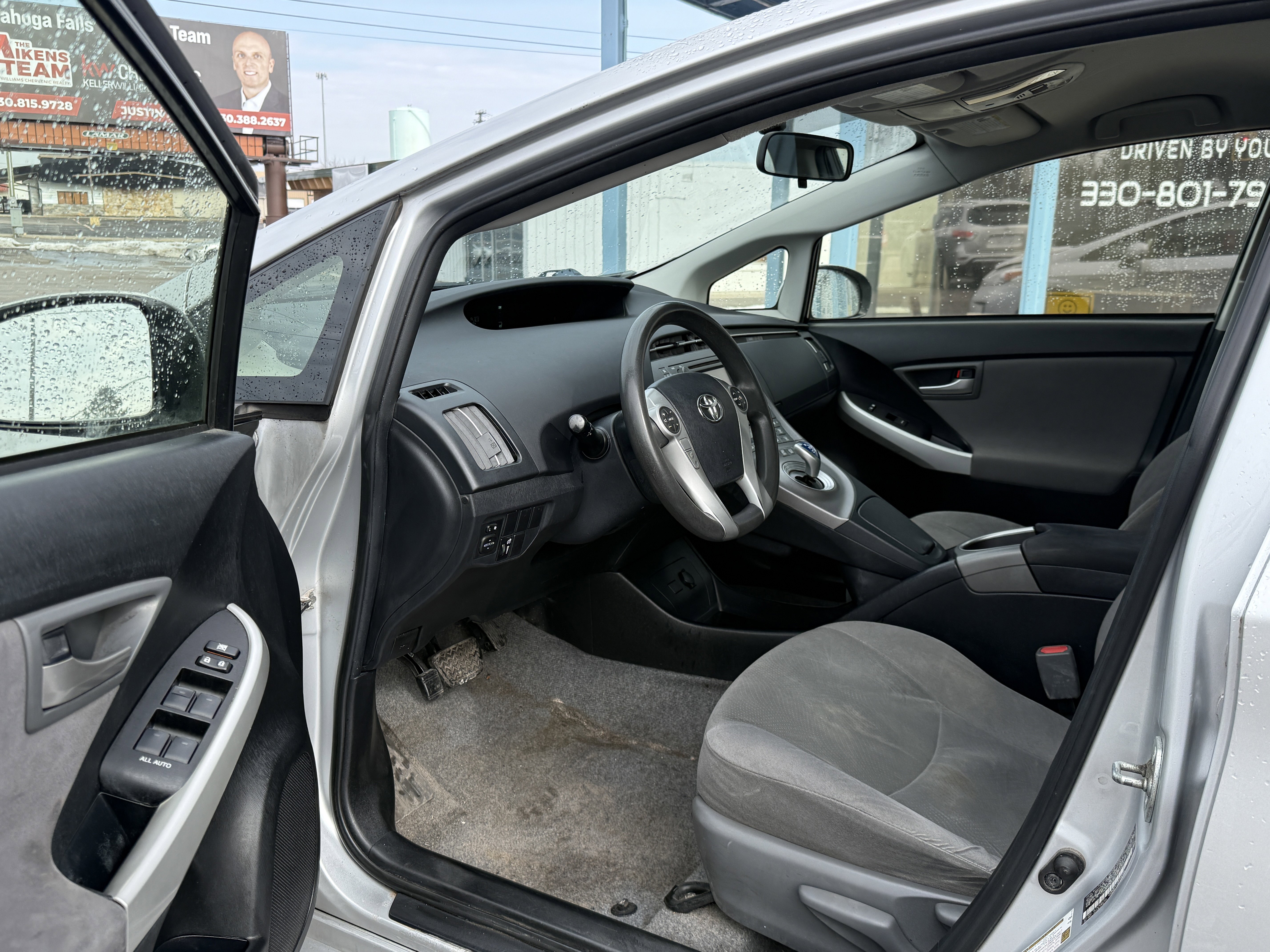 Used 2014 Toyota Prius Two FWD image 9