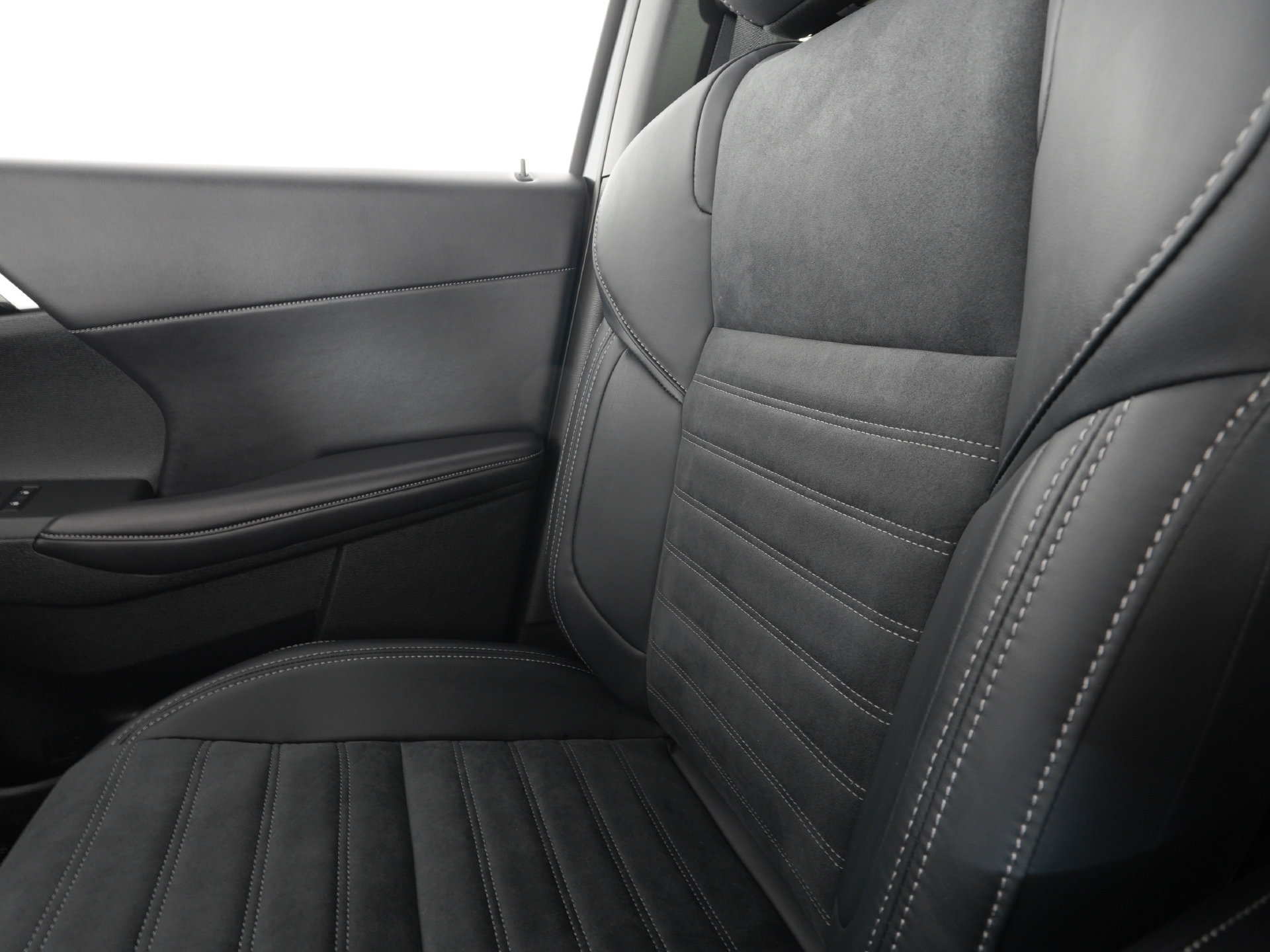 New 2026 Mitsubishi Outlander LE FWD image 19