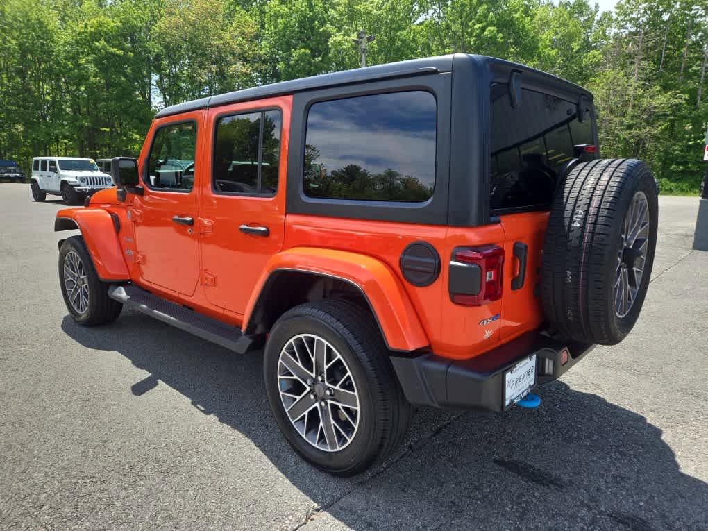 New 2023 Jeep Wrangler Unlimited Sahara w/ Cold Weather Group AWD/4WD image 6