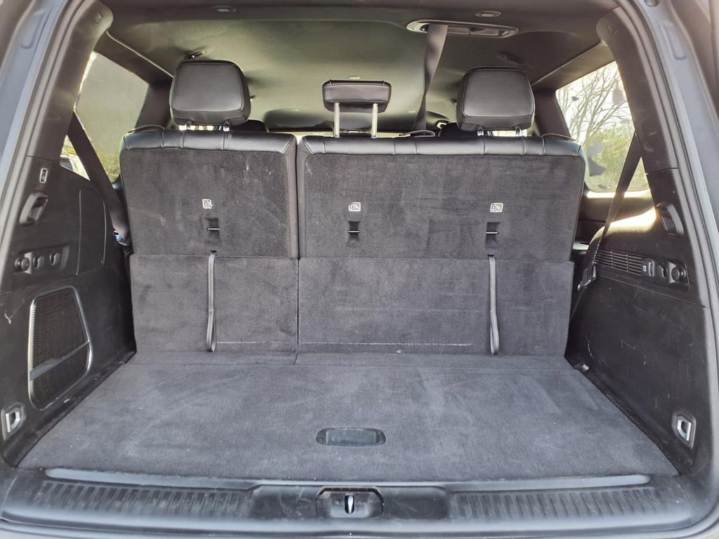 Certified 2024 Jeep Wagoneer Series II w/ Flexible Seating Group AWD/4WD image 29