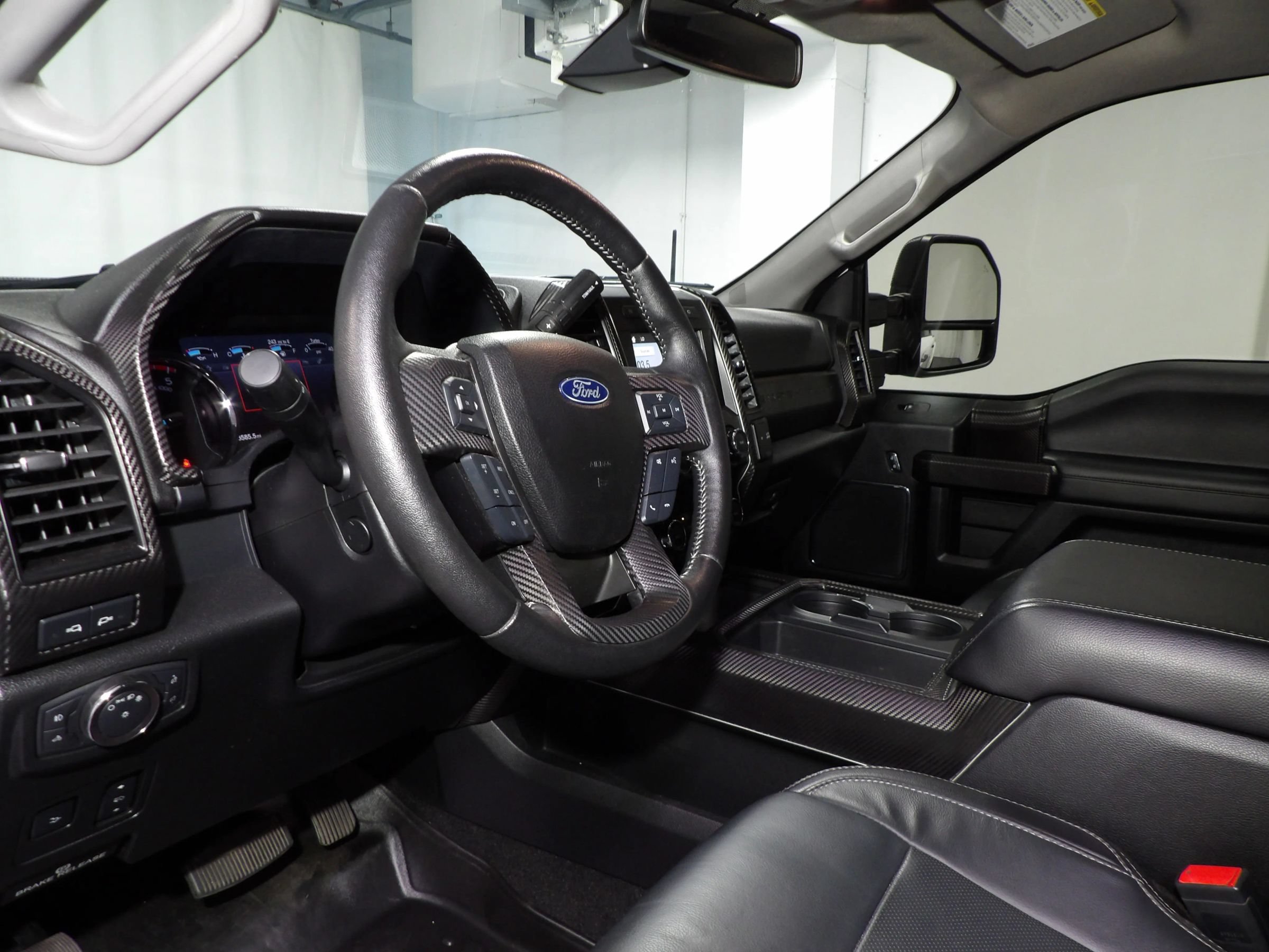 Used 2019 Ford F250 Lariat w/ Lariat Ultimate Package AWD/4WD image 19