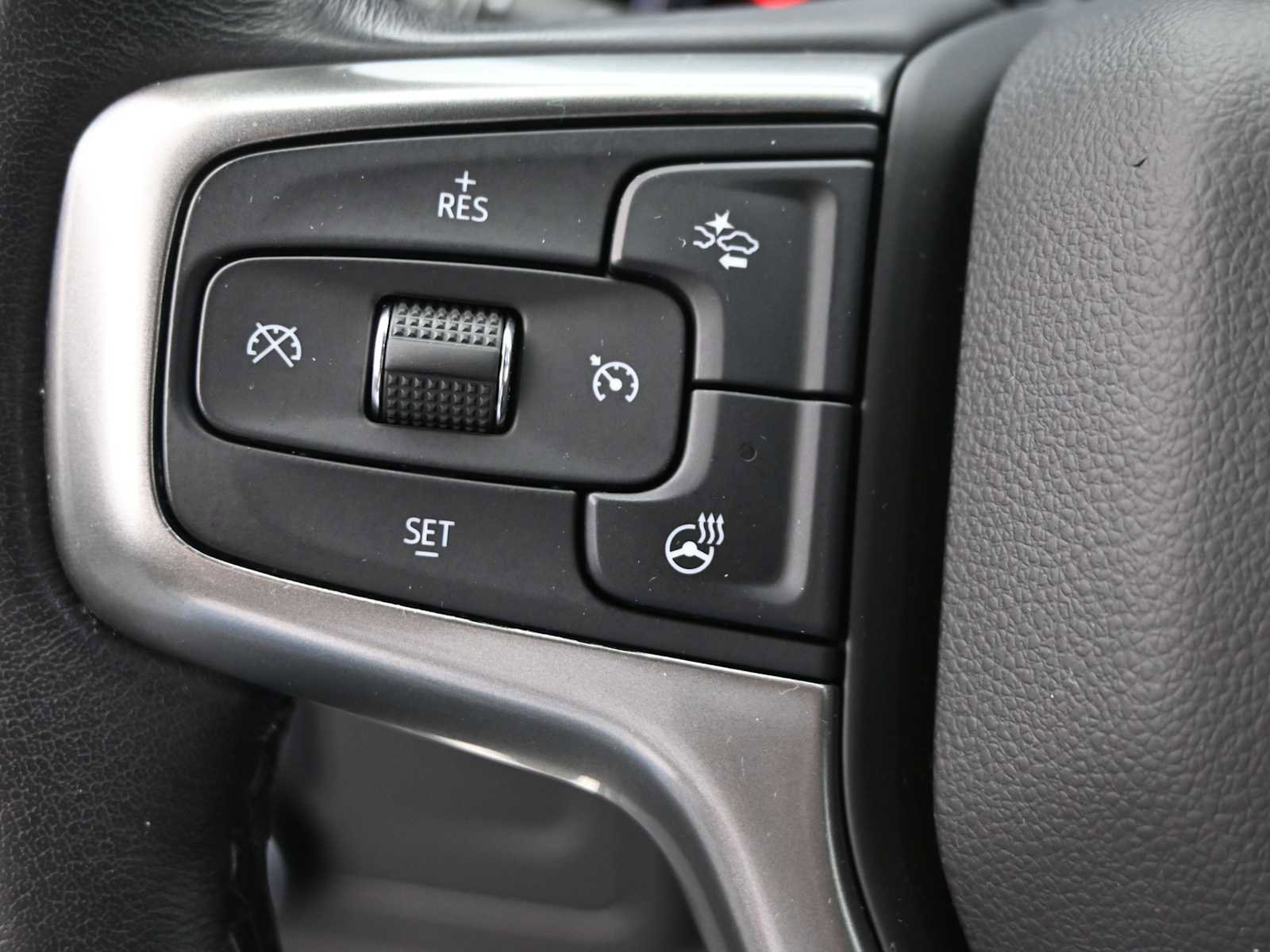 Used 2021 Chevrolet Tahoe Premier AWD/4WD image 16