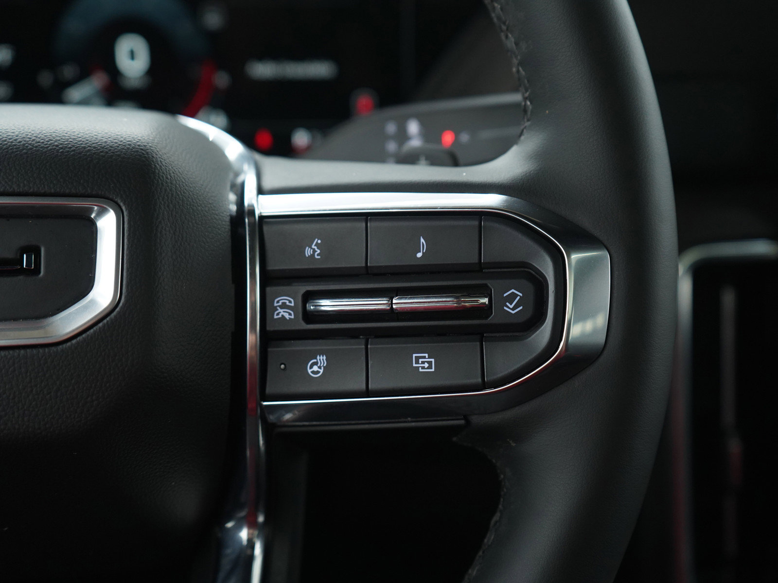 Used 2025 GMC Yukon Denali w/ Sun & Power Step Package image 30