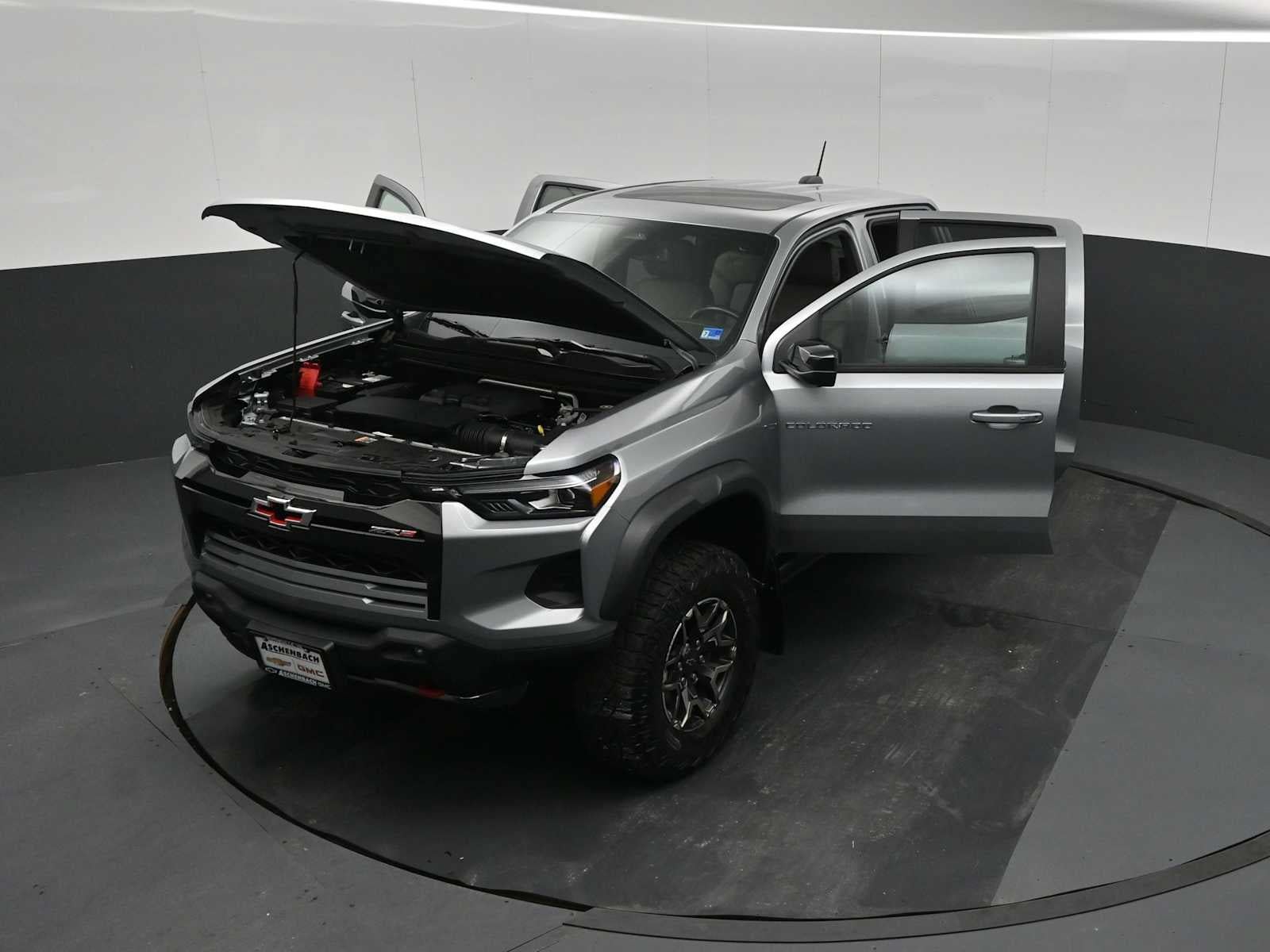 Used 2024 Chevrolet Colorado ZR2 w/ ZR2 Convenience Package III AWD/4WD image 27