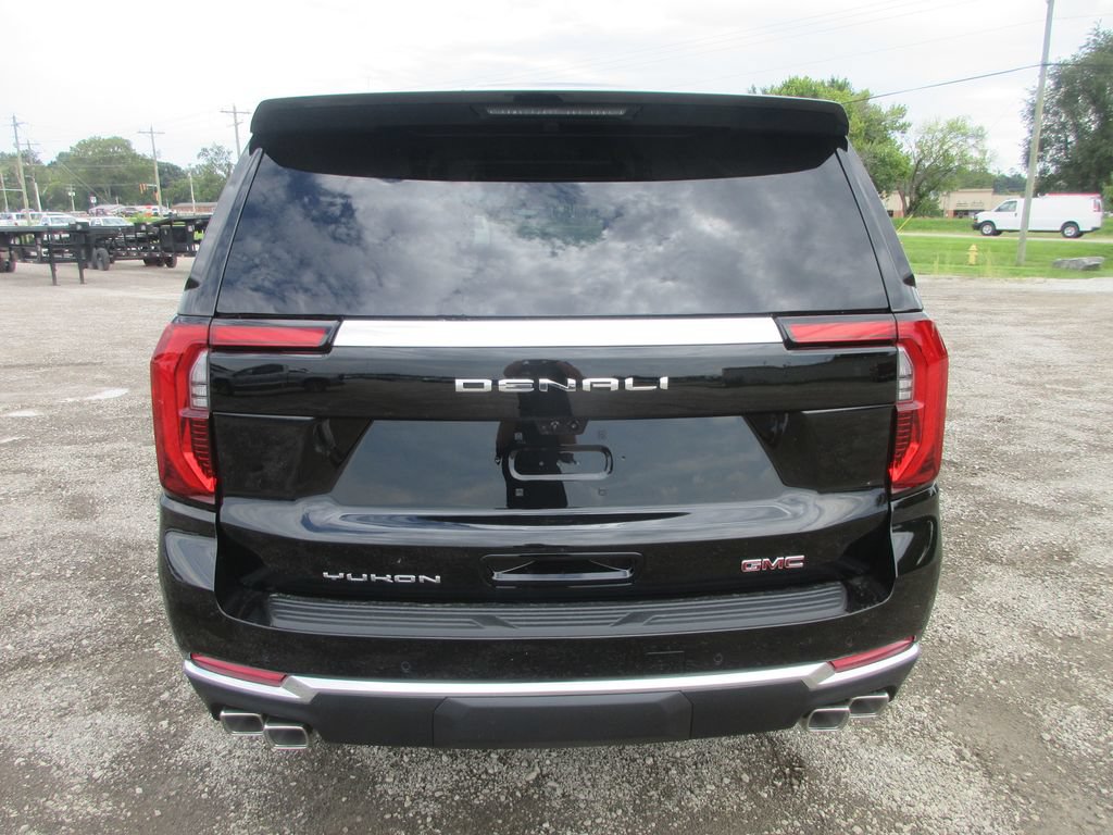 New 2026 GMC Yukon Denali w/ Denali Reserve Package AWD/4WD image 5