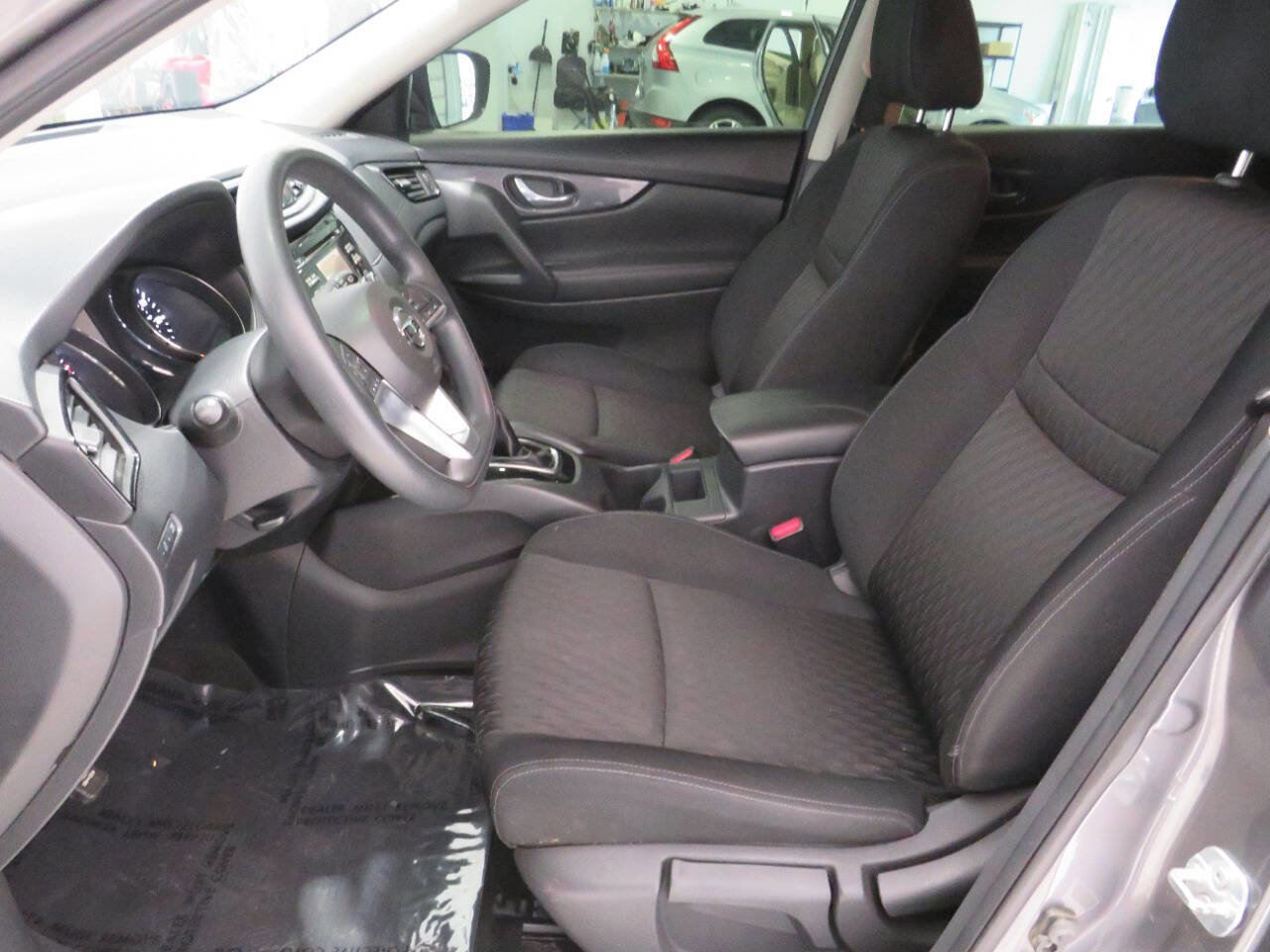 Used 2017 Nissan Rogue S image 14