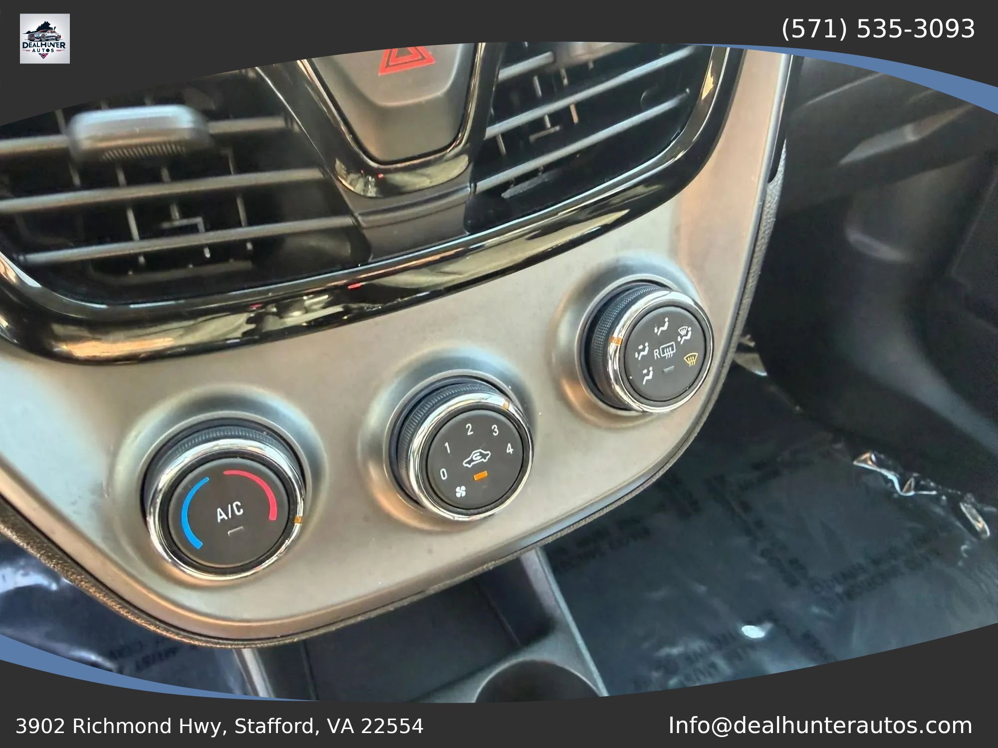 Used 2021 Chevrolet Spark LT FWD image 27