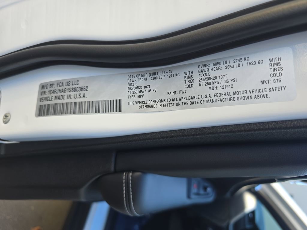 New 2025 Jeep Grand Cherokee Laredo image 36