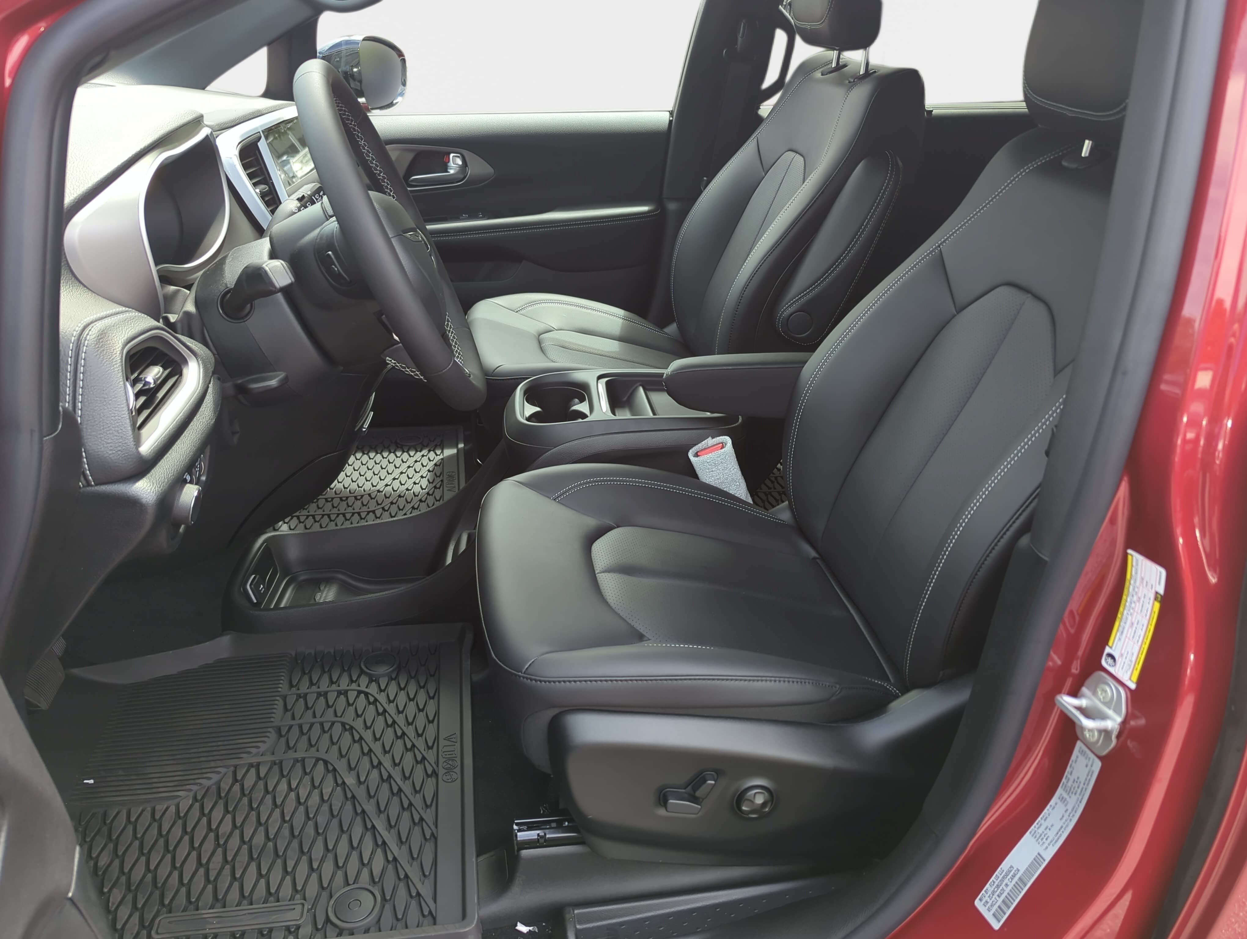 New 2027 Chrysler Pacifica Select AWD/4WD image 13