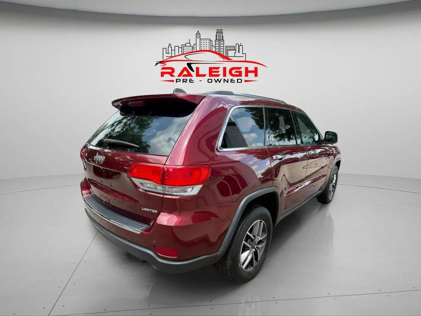 Used 2019 Jeep Grand Cherokee Limited image 4