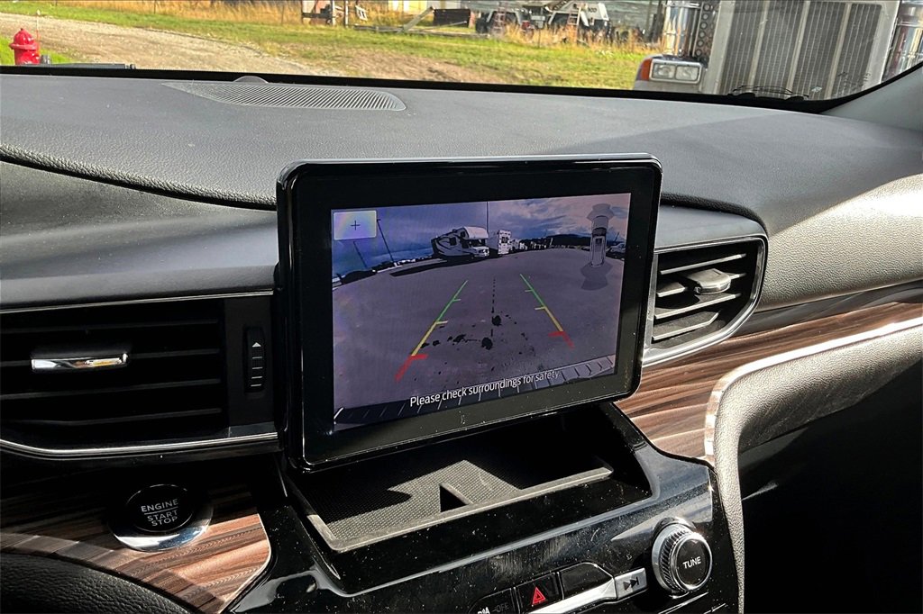 Used 2024 Ford Explorer Limited image 21