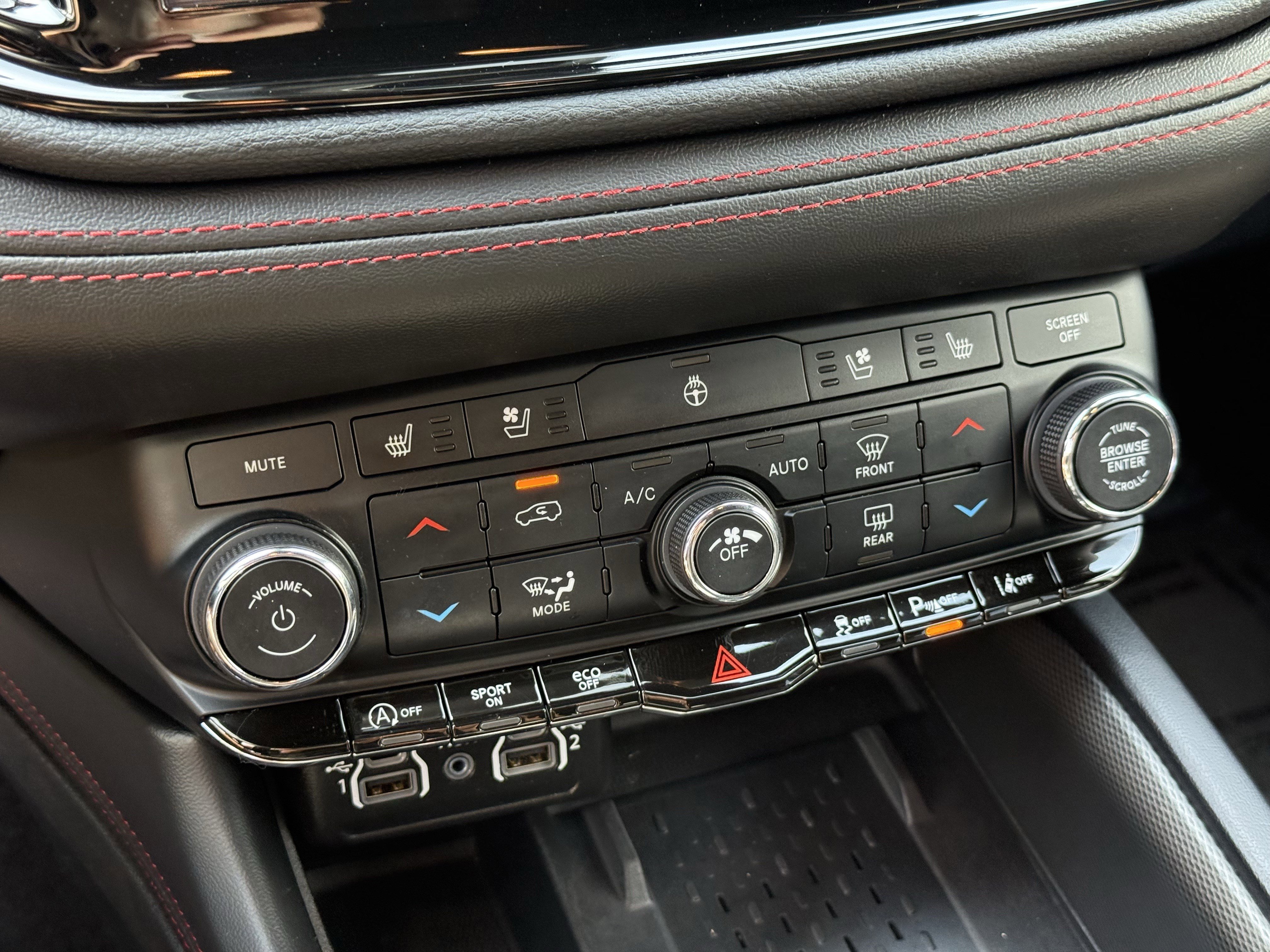 Used 2025 Dodge Durango GT image 22