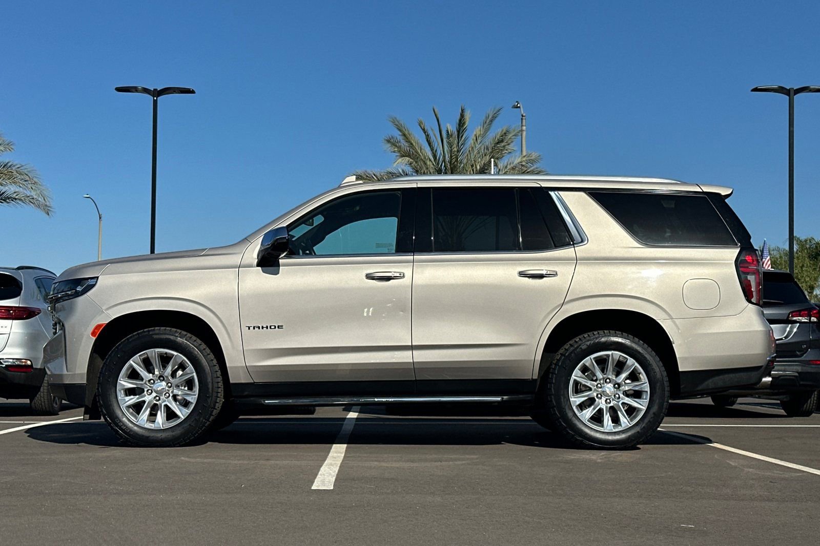 Used 2024 Chevrolet Tahoe Premier AWD/4WD image 7