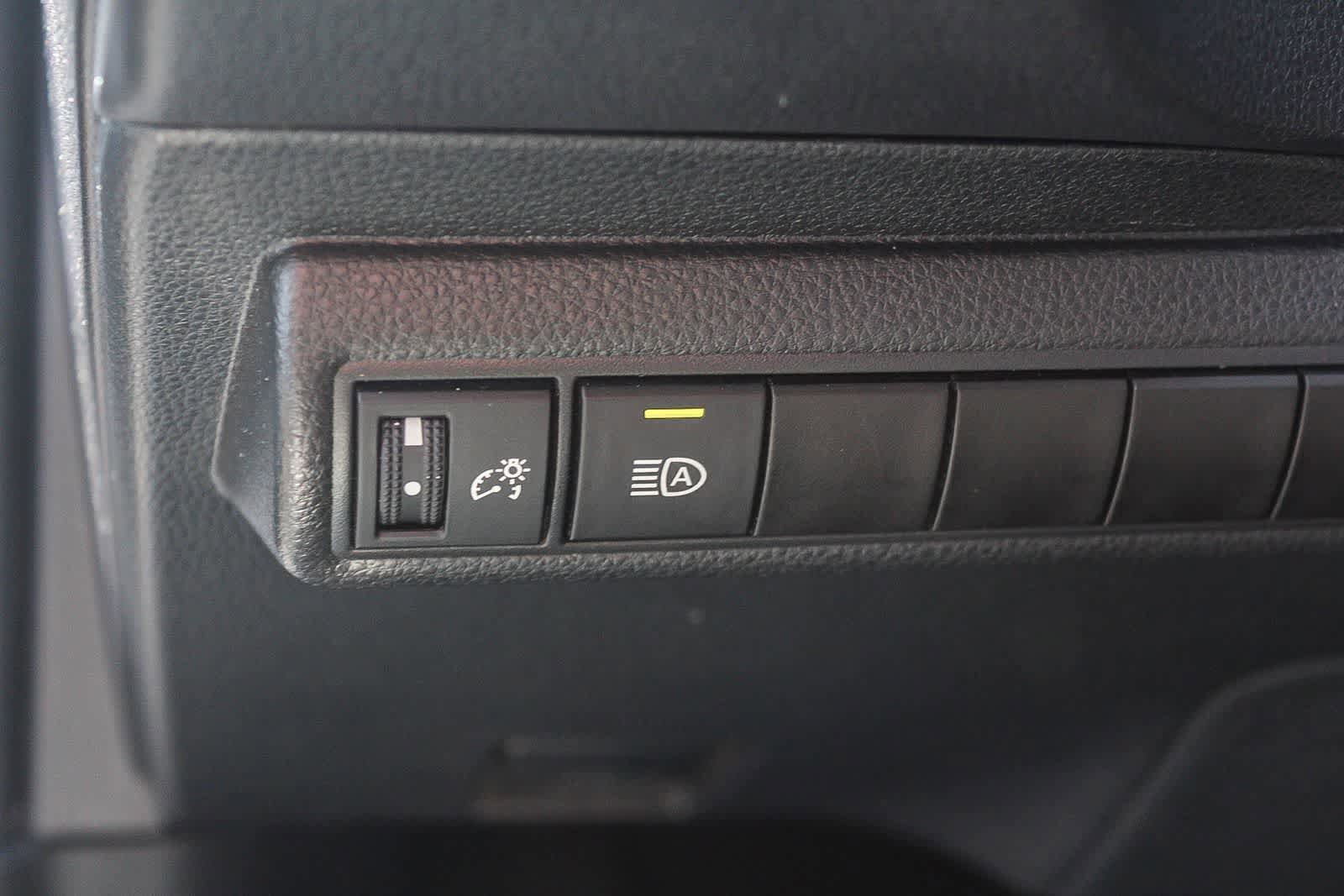 Used 2024 Toyota Corolla LE image 31