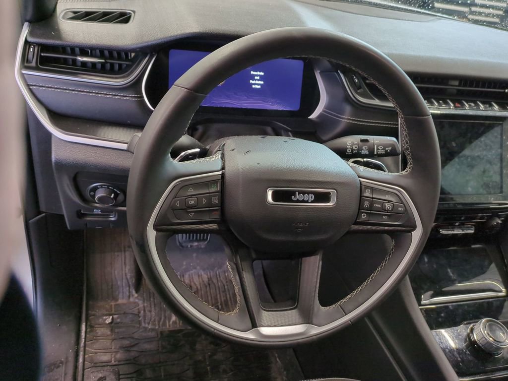 Used 2023 Jeep Grand Cherokee Altitude image 18