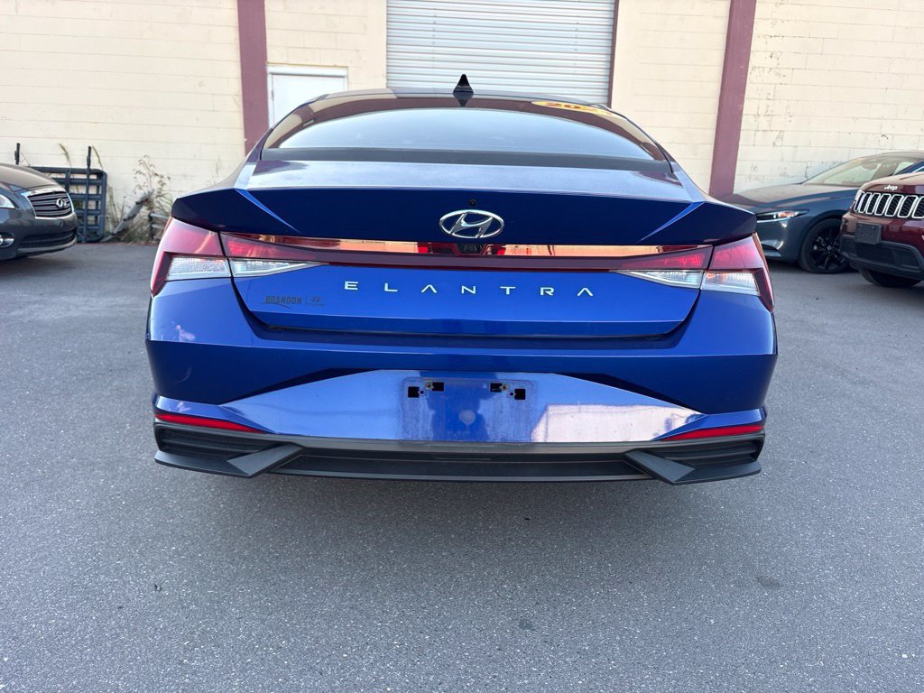 Used 2021 Hyundai Elantra SEL FWD image 4