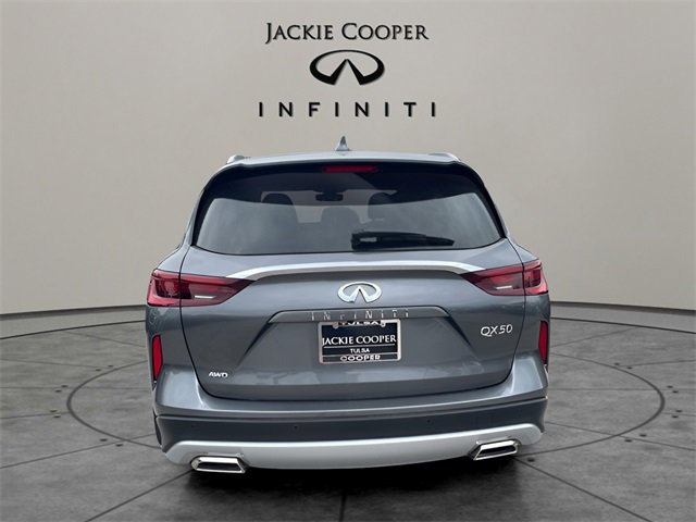 New 2025 INFINITI QX50 Luxe image 4