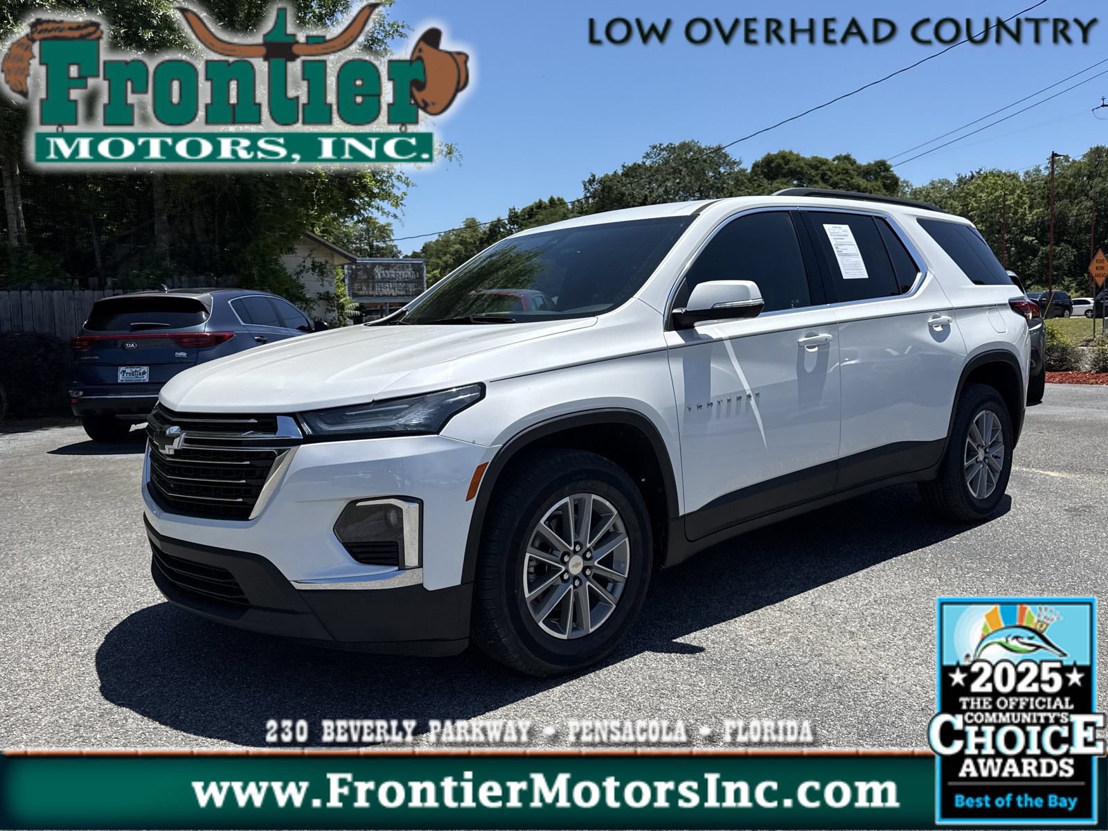 Used 2023 Chevrolet Traverse LT w/ Rear Camera Mirror Package