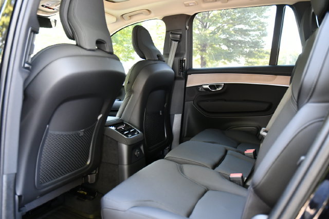New 2026 Volvo XC90 T8 Plus w/ Protection Package AWD/4WD image 17