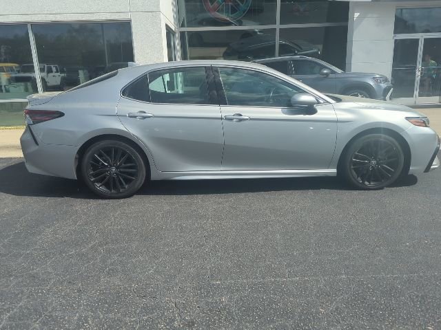 Used 2024 Toyota Camry XSE image 6